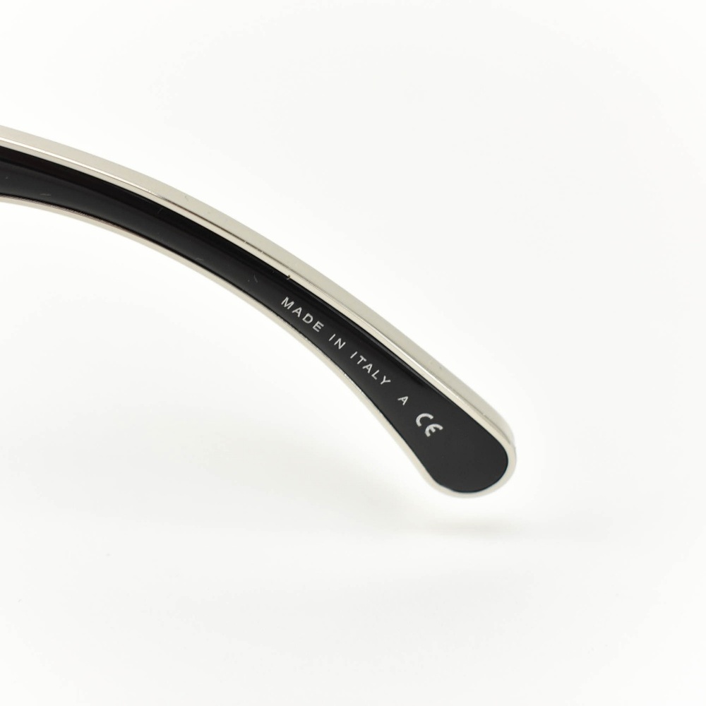 CHANEL: Black CC Logo Mirrored Sunglasses (cj) - Picture 7 of 8